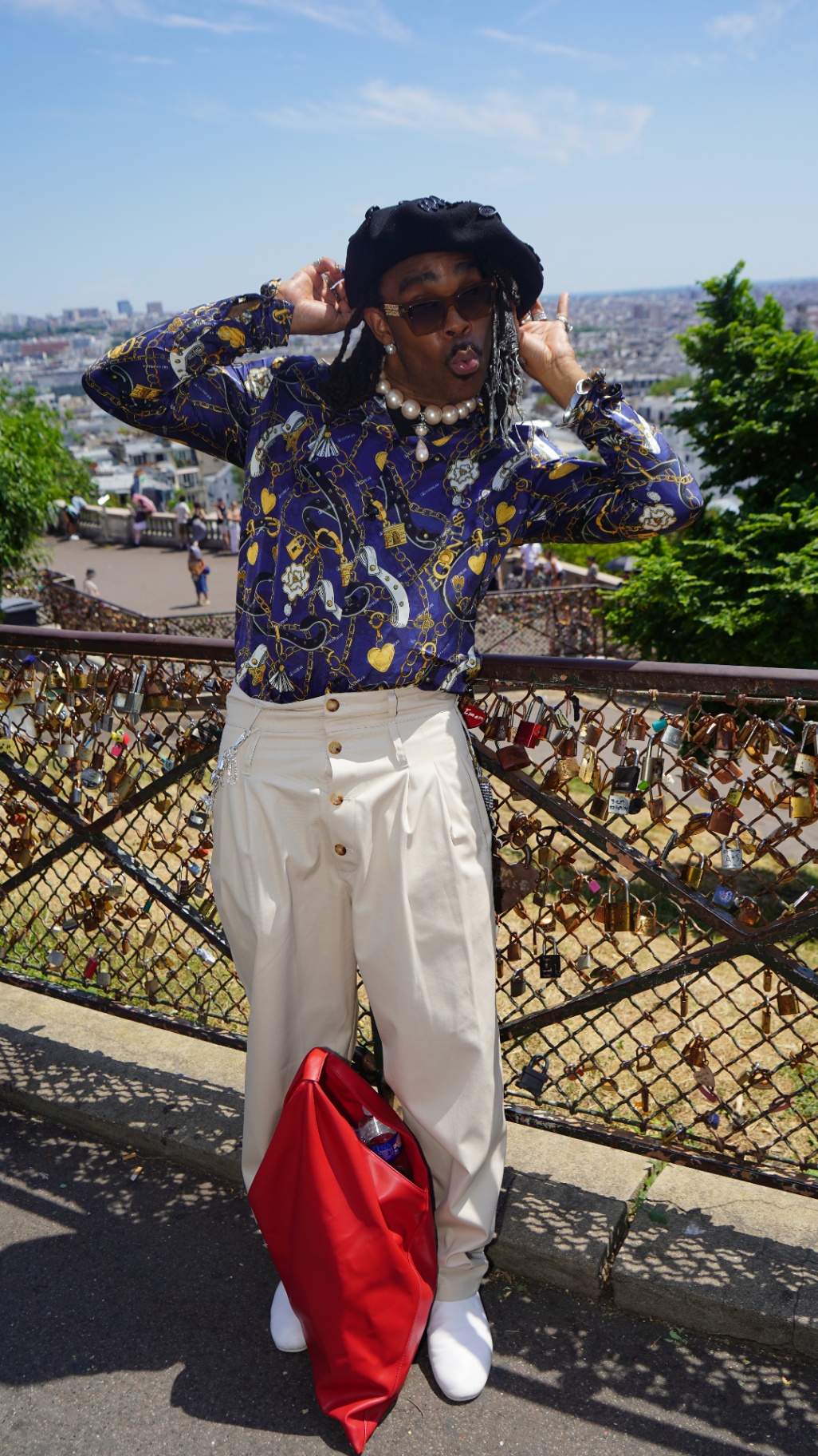 FYRE. leaning on love-lock railing at Montmartre